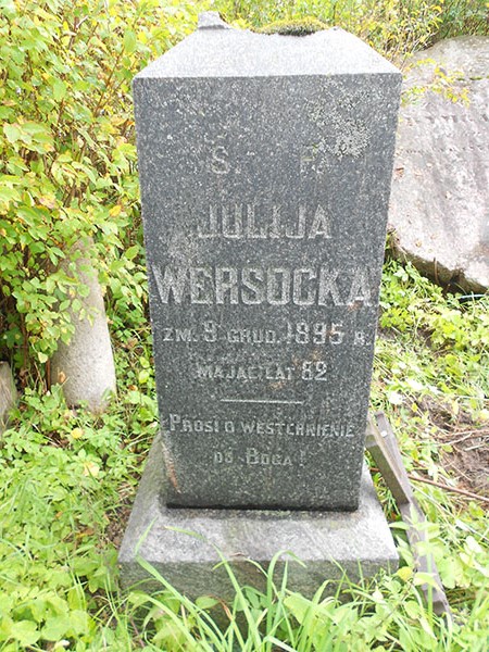 Tombstone of Jozefa Kiełpisz and Julia Wersocka, Na Rossie cemetery in Vilnius, as of 2013