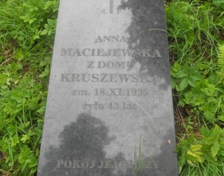 Płyta nagrobna Anny Maciejewskiej, cmentarz na Rossie, stan z 2013 roku