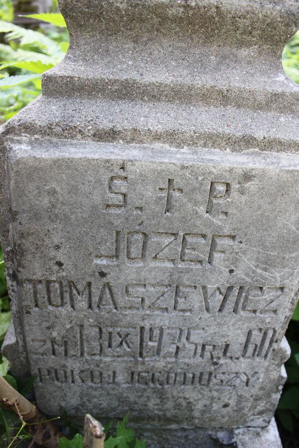 Fragment of a tombstone of Jozef Tomaškiewicz, from the Ross cemetery in Vilnius, as of 2013
