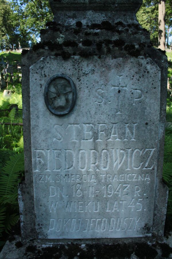 Fragment of Stefan Fiedorowicz's tombstone, Na Rossie cemetery in Vilnius, as of 2013.