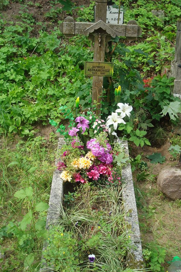 Tombstone of Jadwiga Astramowicz, Ross cemetery, state of 2013