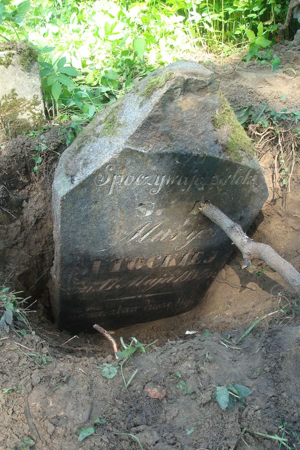 Tombstone of Maria Sutocka, Ross cemetery, state of 2013