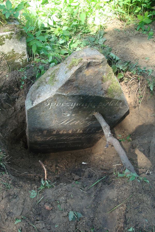 Tombstone of Maria Sutocka, Ross cemetery, state of 2013