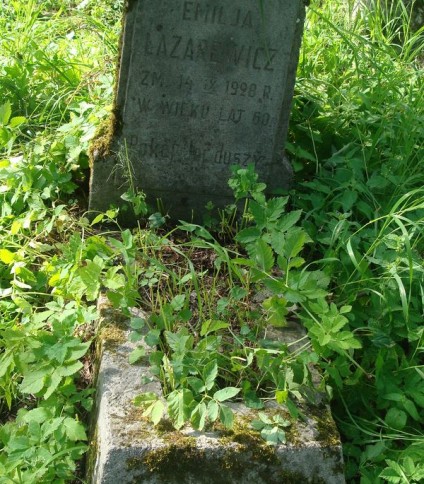 Nagrobek Emilii Łazarewicz, cmentarz na Rossie, stan z 2013 roku