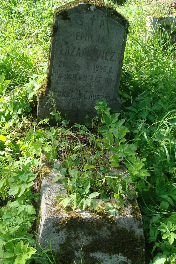 Tombstone of Emilia Lazarewicz, Ross cemetery, as of 2013