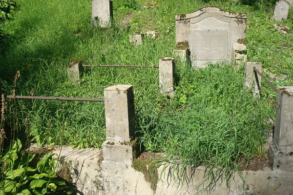 Tomb of the Podworski family, Ross cemetery, as of 2013