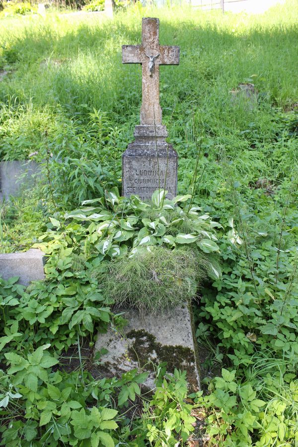 Tombstone of Ludwika Szematowicz, Na Rossie cemetery in Vilnius, 20th century