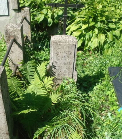 Nagrobek Jerzego Cynk, cmentarz na Rossie, stan z 2013 roku