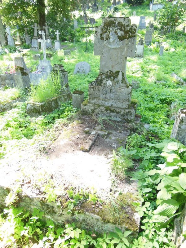 Tomb of Wladyslaw Pavlovski, Ross Cemetery in Vilnius, as of 2013.