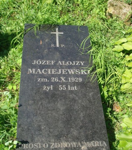 Płyta nagrobna Józefa Maciejewskiego, cmentarz na Rossie, stan z 2013 roku