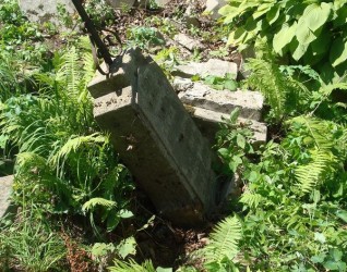 Nagrobek Jadwigi i Wincentego Malinowskich, cmentarz na Rossie, stan z 2013 roku