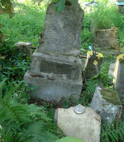 Nagrobek Franciszka Krasnoburskiego, cmentarz na Rossie, stan z 2013 roku