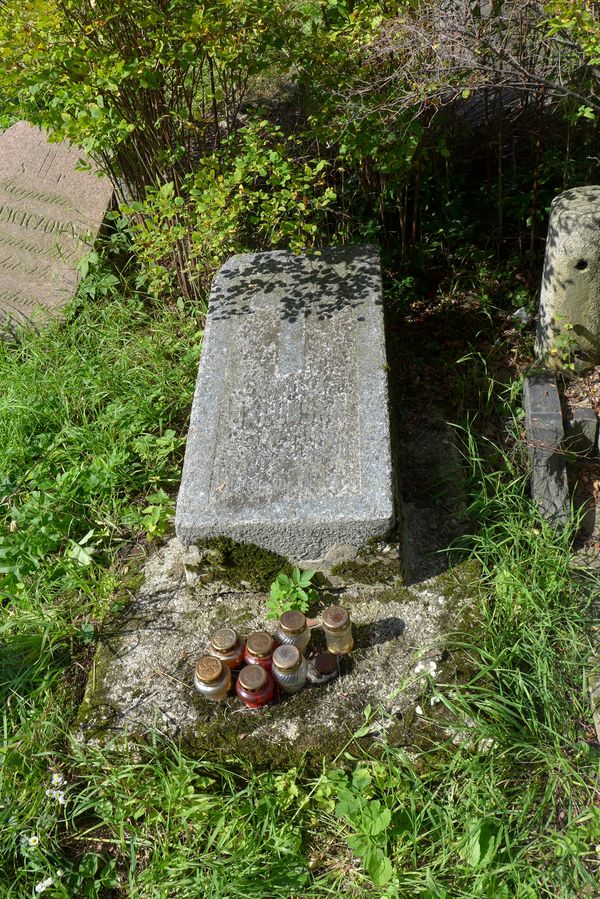 Tombstone of Natalia Jacunska, Na Rossie cemetery in Vilnius, state 2013