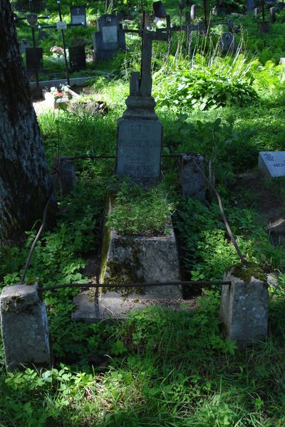 Tomb of Regina Misiewicz, Na Rossie cemetery in Vilnius, as of 2013.