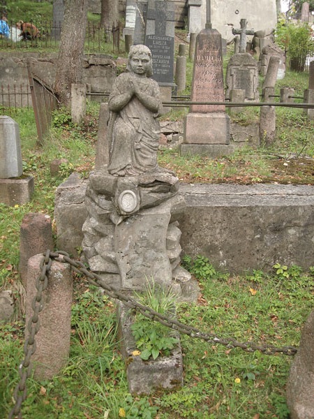 Tombstone of Halina Bejnarowicz, Ross cemetery in Vilnius, state 2013