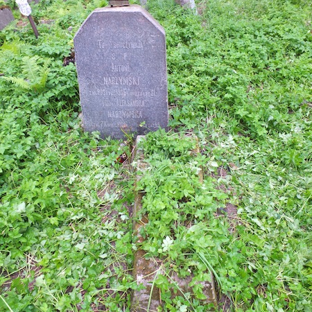 Tombstone of Aleksandra and Antoni Narzymski, Rossa cemetery, as of 2013