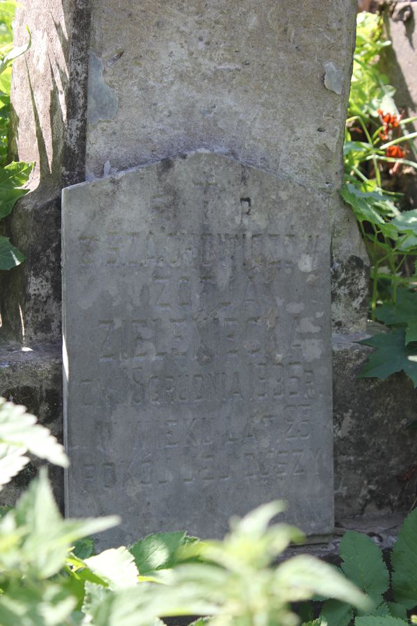 Fragment nagrobka Zofii Zielenieckiej z cmentarza Na Rossie w Wilnie stan z 2013