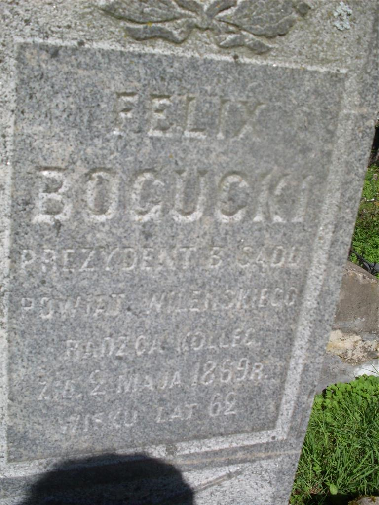 Inscription from the tombstone of the Bogucki family and Jadwiga Kowalewska, Rossa cemetery in Vilnius, as of 2013