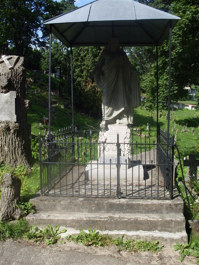 Grobowiec Jana i Marii Zimodrów i Michaliny Skórczyńskiej, cmentarz na Rossie w Wilnie, stan z 2013