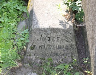 Nagrobek Józefa Jakuczunasa z cmentarza Na Rossie w Wilnie stan z 2013