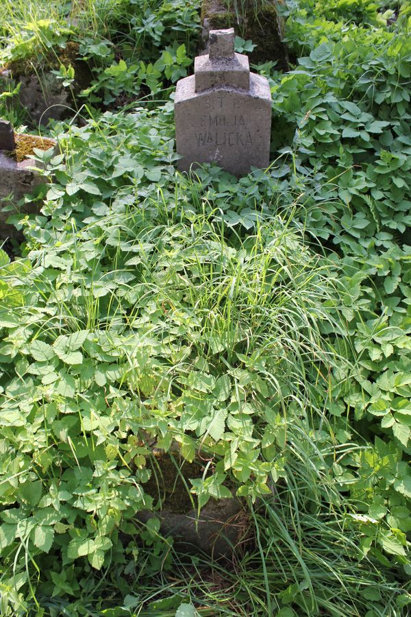 Tombstone of Emilia Walicka, Na Rossie cemetery in Vilnius, state of 2013