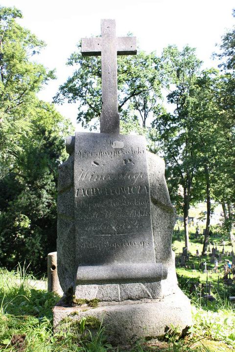 Tombstone of Wincenty Zachwatowicz from the Ross Cemetery in Vilnius, as of 2013.