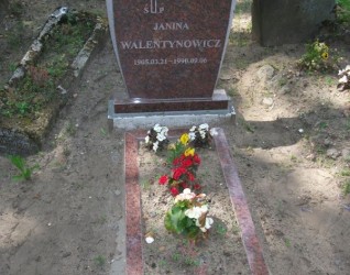 Nagrobek Janiny Walentynowicz, cmentarz Na Rossie w Wilnie, stan z 2013 r.