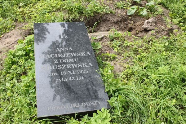 Tombstone of Anna Maciejewska, Na Rossie cemetery in Vilnius, as of 2013