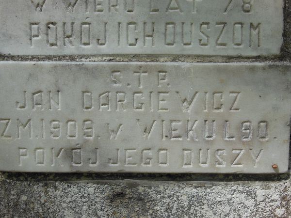 Fragment of the tombstone of Jan Dargiewicz and Franciszka and Konstanty Jankowski, Na Rossie cemetery in Vilnius, as of 2013.