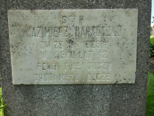Fragment of the tombstone of Kazimierz Bartoszko, Na Rossie cemetery in Vilnius, as of 2013.