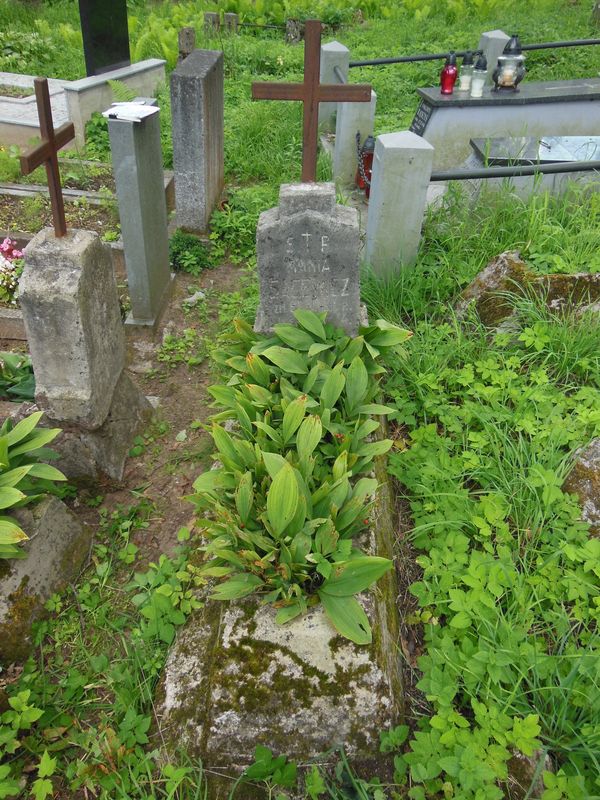 Tombstone of Maria Sacewicz, Na Rossie cemetery in Vilnius, as of 2013.