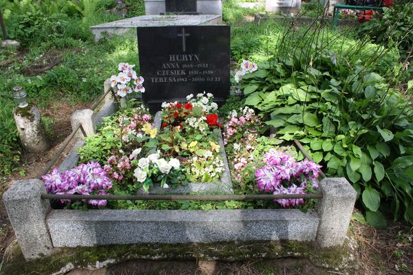 Nagrobek rodziny Huryn, cmentarz Na Rossie w Wilnie, stan z 2013 r.