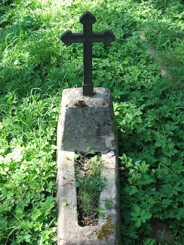 Nagrobek Jana Dzisiewicza, cmentarz na Rossie, stan z 2013 roku