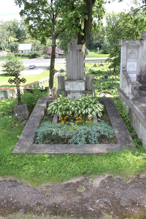 Grobowiec Chresteckich i Klimbowicz, cmentarz na Rossie w Wilnie, stan z 2013 r.