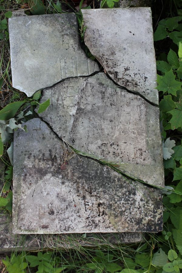 Plaque from the gravestone of Julia Raczynska, Ross Cemetery in Vilnius, as of 2013.