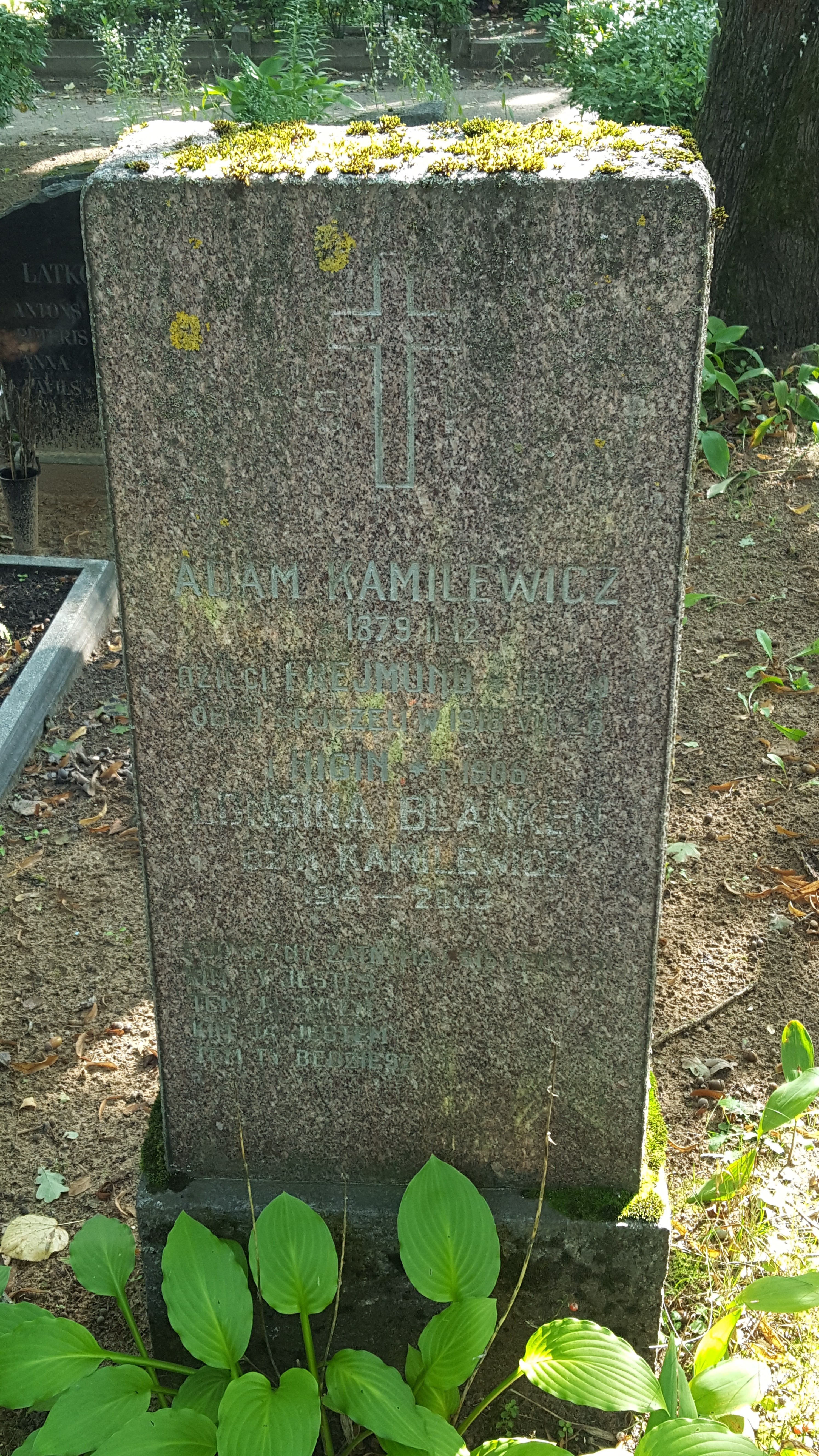 Tombstone of the Kamilewicz family, St Michael's cemetery in Riga, as of 2021.