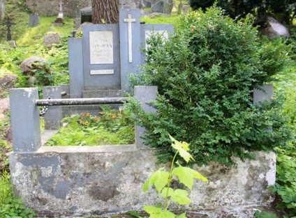 Nagrobek Zofii i Franciszka Szymanowskich z cmentarza na Rossie w Wilnie, stan z 2013 r.