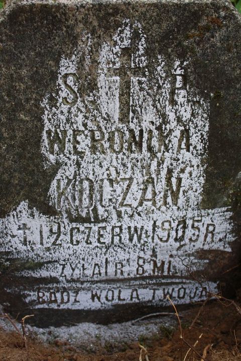 Fragment nagrobka Weroniki Koczan z cmentarza na Rossie w Wilnie, stan z 2013 r.