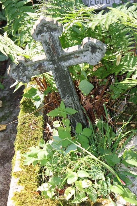 Finial from the tombstone of Piotr Rudzinski from the Ross Cemetery in Vilnius, as of 2013.