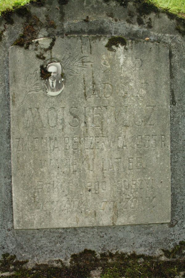 A fragment of the gravestone of Adolf Mojsiewicz, Rossa cemetery in Vilnius, as of 2013