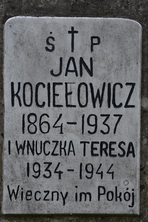 Fragment nagrobka Jana i Teresy Kociełowicz, z cmentarza na Rossie w Wilnie, stan z 2013 roku