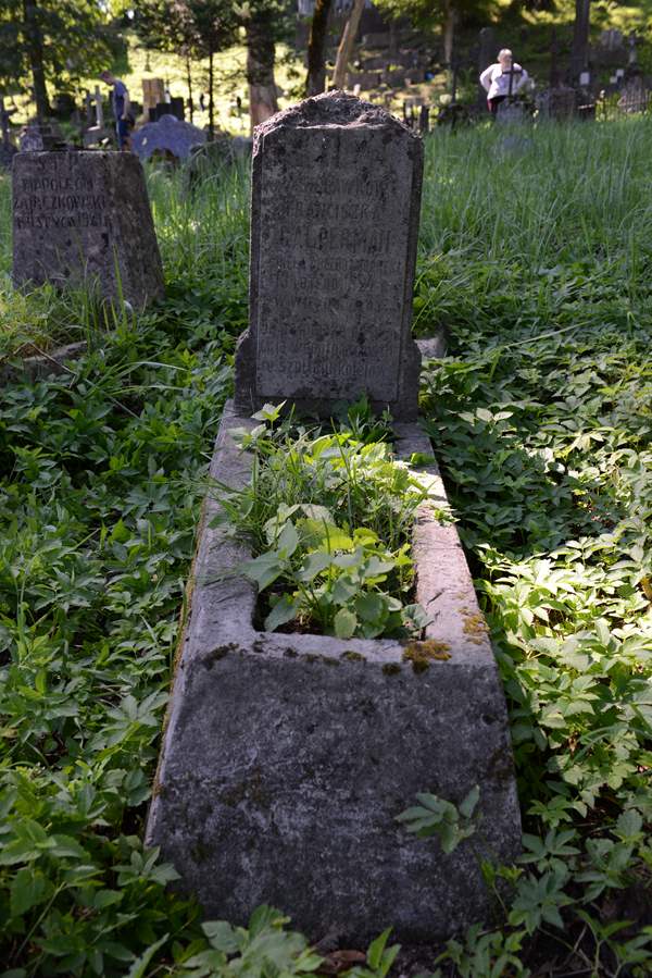 Tombstone of Franciszka Galperman, Na Rossie cemetery in Vilnius, as of 2013