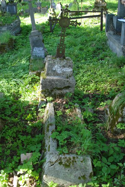 Nagrobek Anny Bacewicz, cmentarz Na Rossie w Wilnie, stan z 2013