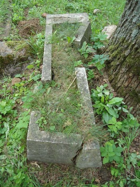 Tombstone of Wincentas Pupiallo, Na Rossie cemetery in Vilnius, state of 2013