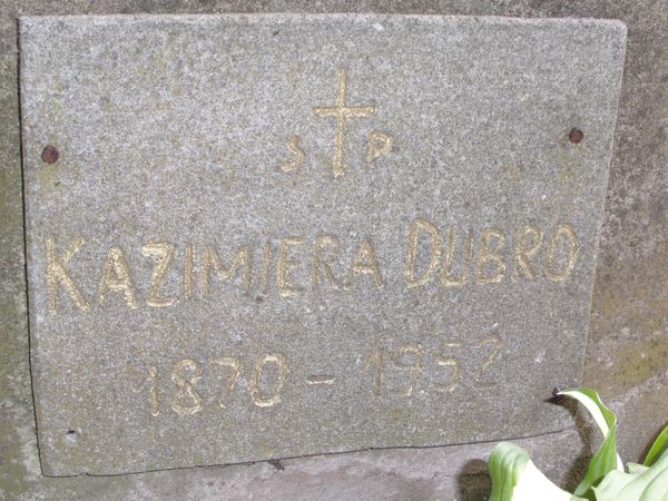 Inskrypcja nagrobka Kazimiery Dubro, cmentarz Na Rossie w Wilnie, stan z 2013