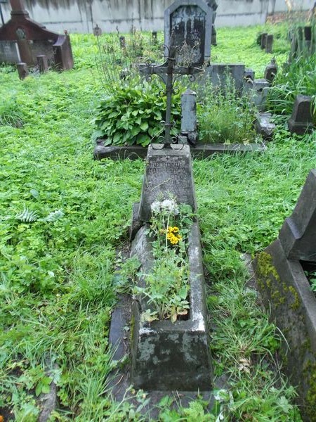 Tombstone of Veronika Kotowicz, Rossa cemetery in Vilnius, as of 2013.