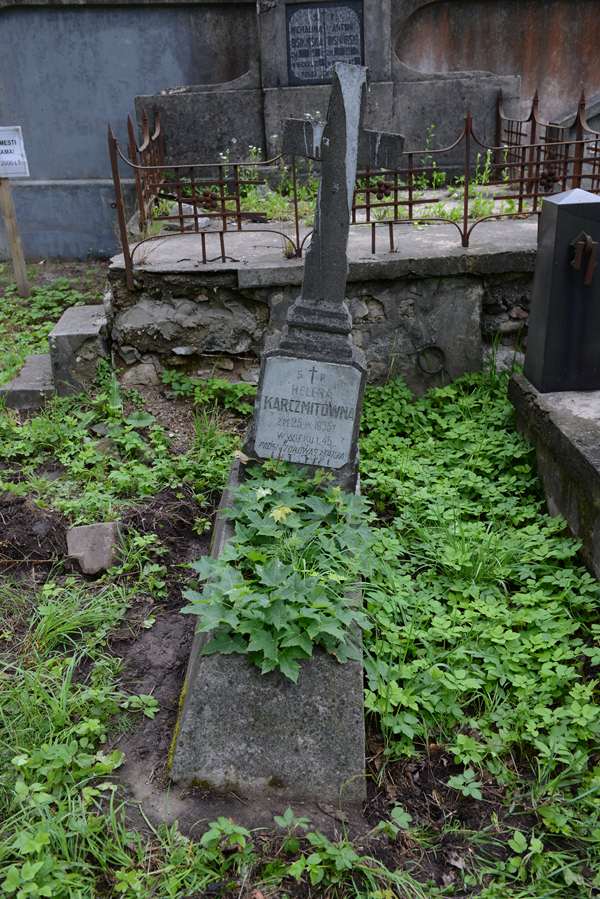 Tombstone of Helena Karczmit, Na Rossie cemetery in Vilnius, as of 2013
