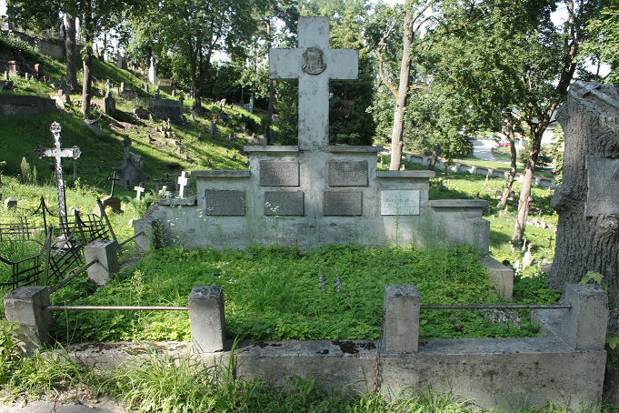 Grobowiec rodziny Hermanów i Eleonory Kowalewskiej, cmentarz na Rossie w Wilnie, stan z 2013