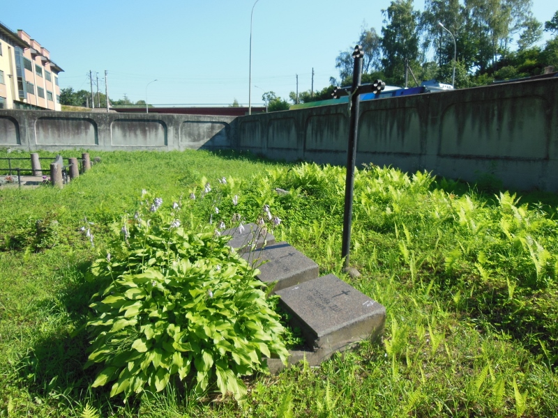 Tombstones of Eustachy Szydlowski, Boleslaw Wojcicki and Stefania Zuj, Ross cemetery in Vilnius, as of 2013.