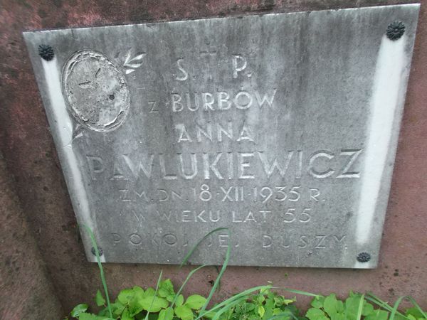 Tomb of the Pawlukiewicz family (including Anna), Ross cemetery in Vilnius, as of 2013.